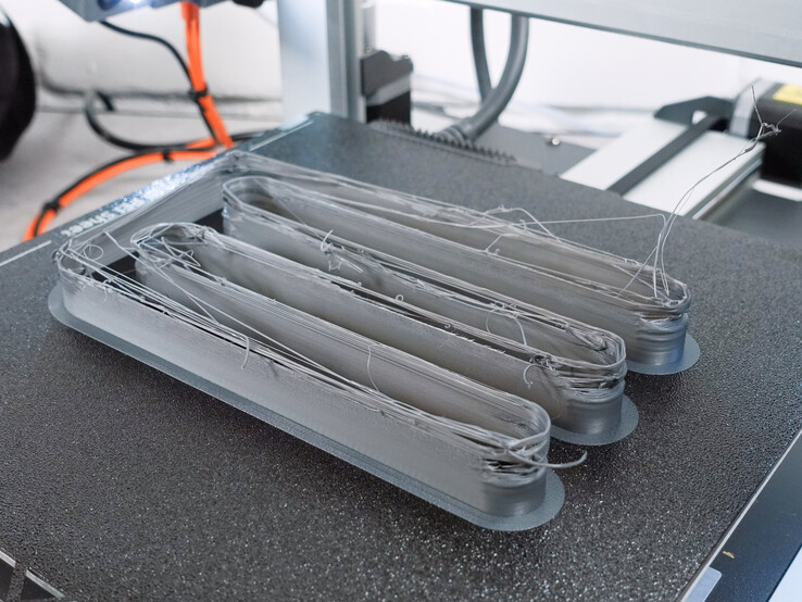 Baskı hızı testi 20 mm³/s ile 40 mm³/s arasında