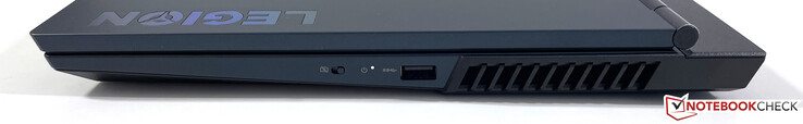 Sağ taraf: E-Kapatıcı (web kamerası), USB-A 3.2 Gen.1