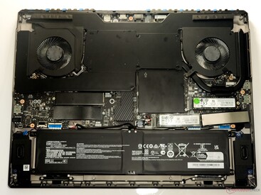 MSI Titan 18 HX AI: İç Özellikler