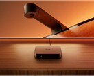Philips Hue Play Screen Sync ile balık gözü kamera (üstte) ve Play HDMI sync box 4K (altta).