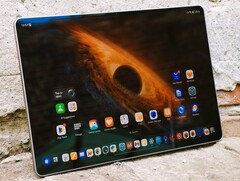 Notebookcheck Honor MagicPad 4'ü inceliyor