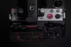 Burada gösterilen Sony FX3 modelinin çok yakında bir halefi çıkması bekleniyor.