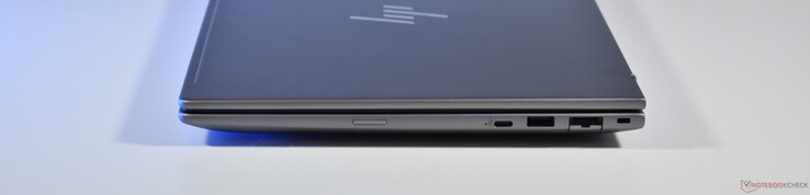 doğru: USB-C 3.2 Gen 2x2, USB-A 3.2 Gen 1, RJ45-Ethernet, Kensington Kilidi