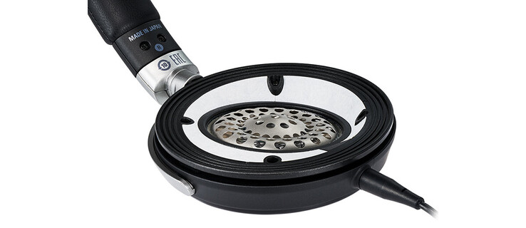 Audio-Technica ATH-WP900SE akustik bağlantı noktaları, sürücüler ve ses bobinleri, telli enstrümanların seslerini yeniden üretmek için optimize edilmiştir.