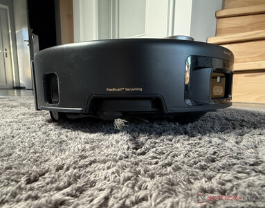 Şasi halılar üzerinde hafifçe kalkabilir