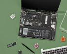 Framework Laptop 13'ün iç aksamını gösteren bir tanıtım fotoğrafı