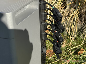 Dört MPPT'nin PV girişleri