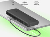 Belkin'in yeni güç bankası, MacBook Pro gibi yüksek güçlü cihazları şarj edebiliyor.
