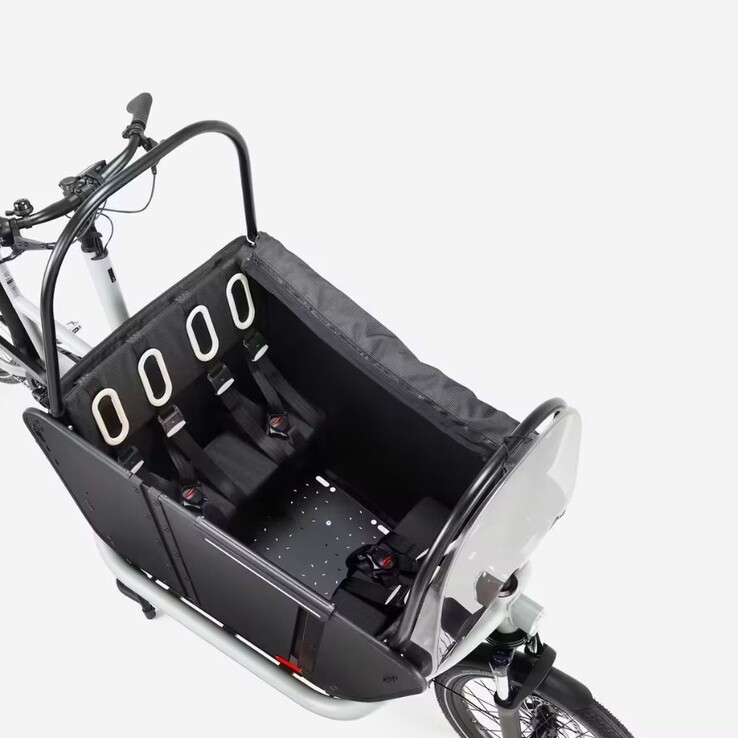 Kutup Beyazı Decathlon Btwin F900E Elektrikli Aile Kargo Bisikleti (Resim kaynağı: Decathlon)