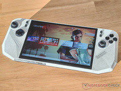 MSI Claw A8'in fiyatı 1.149 dolardır. Resimde: oyun el bilgisayarının ön yüzünü gösteren bir resim. (Resim kaynağı: Notebookcheck)