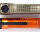 Olight Baton Ultra (üstte) ve Baton 4 Pro el fenerleri.