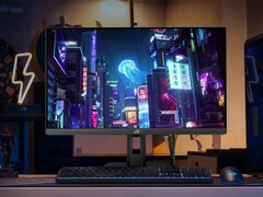 Asus ROG Strix XG27UCG Gen2 monitör ile masa kurulumu