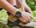 Casio Pro Trek PRJ-B001-1DR (resimde gösterilen).