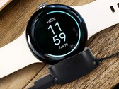 Wasserstein, Google Pixel Watch 4 için son derece kompakt bir şarj cihazı sunuyor.