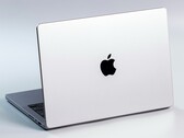 Fiyat artışının ardından MacBook Pro, eskisine göre önemli ölçüde daha pahalı hale geldi.