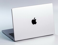 Fiyat artışının ardından MacBook Pro, eskisine göre önemli ölçüde daha pahalı hale geldi.