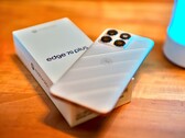 Motorola Edge 70 Plus harika bir pil ömrü sunuyor, ancak diğer özellikleri kısıtlanmış gibi hissettiriyor.