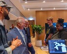 Tim Cook, Battersea Power Station’daki Apple genel merkezinde Kral III. Charles ile birlikte