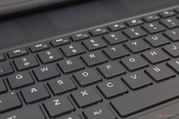 İsteğe bağlı düşük profilli CherryMX tuşlarla yazmak çok tatmin edici