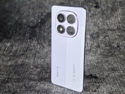 Redmi Note 14 Pro 5G 300 doların altında çok iyi bir telefon (Görsel kaynağı: Marcus Herbrich)