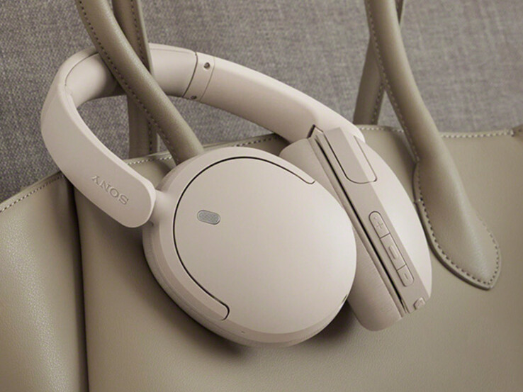 Sony WH-CH730N'in Yulaf renk seçeneği.