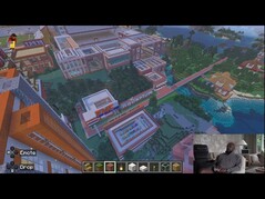 On iki yılı aşkın sürede, Mike Tomlin’in Minecraft projesi konut binaları, spor tesisleri, mağazalar ve yeşil alanlarla dolu geniş bir metropole dönüştü.