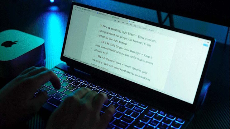 KeyGo Gen 2 temel olarak dahili dokunmatik ekrana sahip bir klavyedir