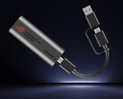 ROG USB-C10G, bir USB-C - 10GbE adaptörüdür. Resimde: aksesuarın, birlikte verilen kablosuyla birlikte tanıtım fotoğrafı yer almaktadır.
