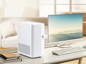 Asus V500 Mini Tower, ahşap detaylara sahip beyaz veya siyah renk seçenekleriyle satışa sunulmuştur.