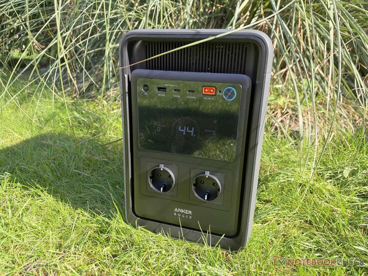 Anker Solix S2000'in ön kısmı