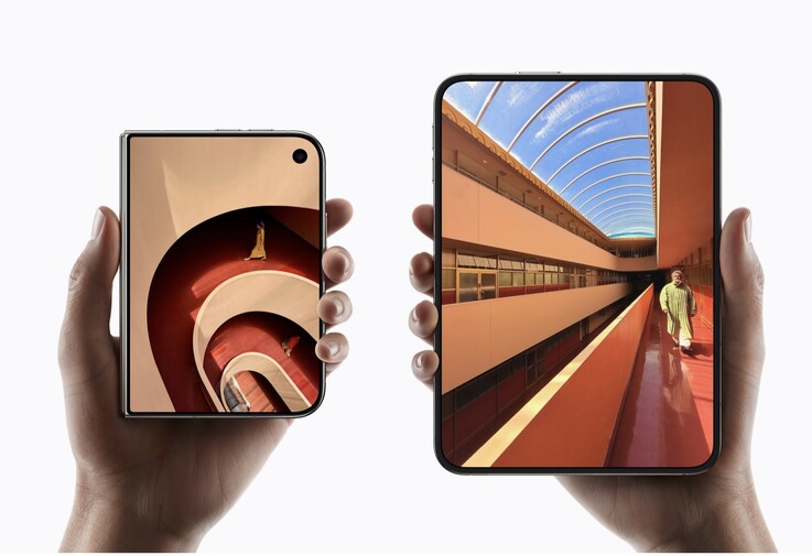 Apple iPhone Duo, açıldığında 7,6 inçlik devasa bir ekrana sahiptir.
