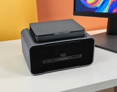 Khadas Mind Pro ve Mind Graphics 2 (Resim kaynağı: Notebookcheck)