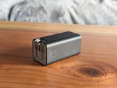 65 W HP adaptörü, taşınabilir bir USB-C şarj cihazından bekleyebileceğimiz neredeyse tüm özelliklere sahip