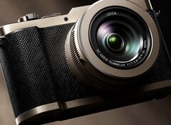 Burada resmedilen Panasonic Lumix L10 yakında Canon'un rekabetiyle karşı karşıya kalabilir.