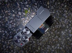 Burada resmedilen Lumix TZ200 görünüşe göre yakında bir halefe sahip olacak.