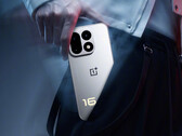 OnePlus 16, AnTuTu'nun yakında yayımlanacak kıyaslama tablosundaki en yüksek puanlı cihazlardan biri olabilir. Görsel: telefonun tanıtım görseli.