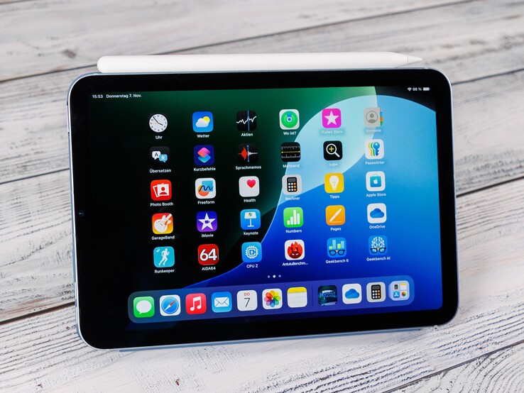 OLED ekrana sahip yeni bir iPad mini'nin bu yılın ilerleyen aylarında piyasaya çıkması planlanıyor.