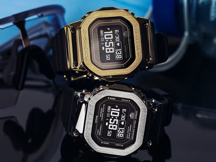 G-Shock GM-H5600-1 (altta) ve GM-H5600-9 (üstte)