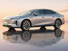 Rekor menzile sahip Hongqi H7 sedan