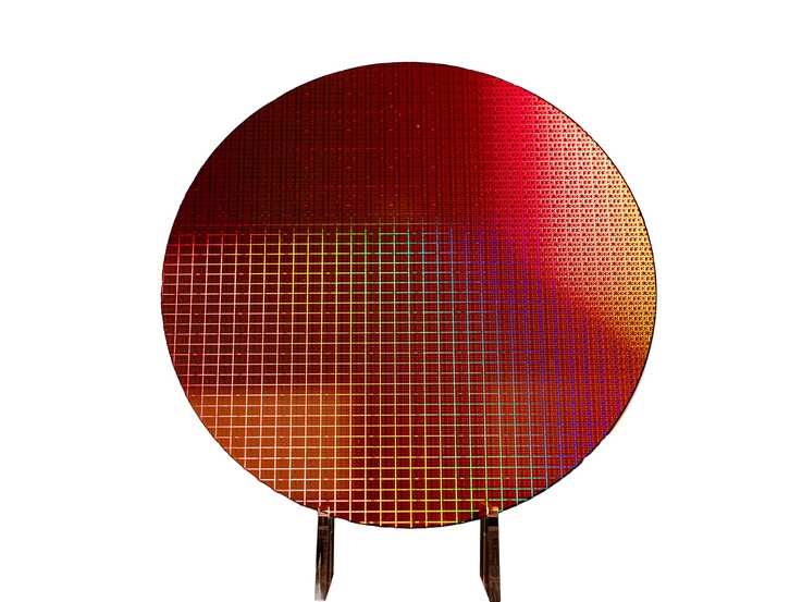 Intel Panther Lake Core Ultra 300 APU'lardan bir gofret.