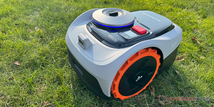 Segway Navimow i105E sınır teli olmadan robotik çim biçme makinesini test ediyor