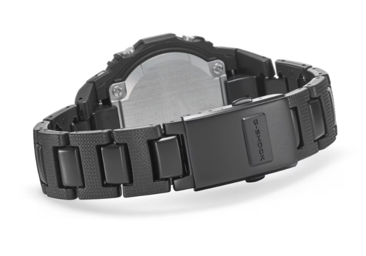 Casio G-Shock GW-M610UBC modelindeki metal çekirdekli kordon.
