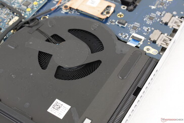 The twin ~60 mm fans are larger than the ones on the Alienware m17 R2, but they aren't any quieter