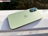 Apple iPhone 17, DxOMark kamera analizinde eski amiral gemisi modellerinden daha iyi performans gösteriyor.
