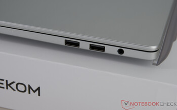 Geekom GeekBook M16 - Sağ taraftaki bağlantı noktaları