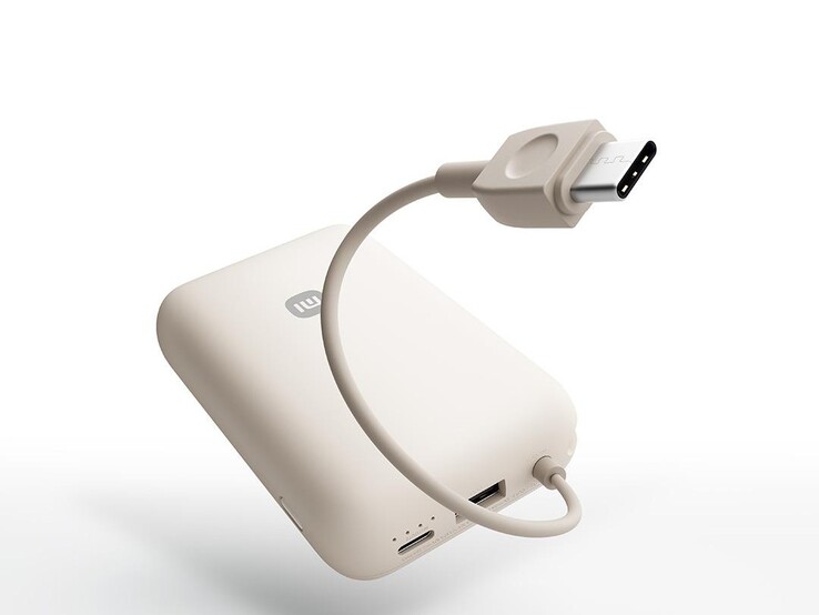 Güç bankasında dahili bir USB-C kablosu ve ekstra USB-C ve USB-A bağlantı noktaları bulunur