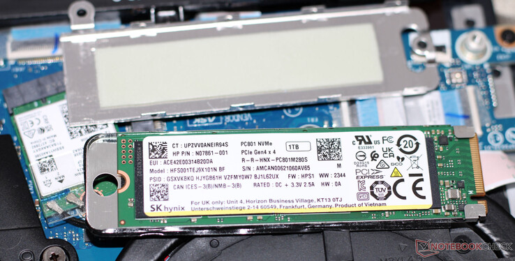 Sistem sürücüsü olarak bir PCIe 4.0 SSD kullanılır