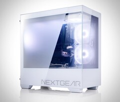 Nextgear'ın en yeni kasası bir düğmeye dokunarak şeffaf hale geliyor. (Resim kaynağı: Nextgear / Mouse Computer)