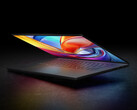 Asus, dokunsal bir trackpad ve 1,7 mm tuş hareket mesafesine sahip bir klavye eklemiştir.
