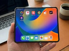 IPhone Ultra/Fold'un resmi olmayan görüntüsü.